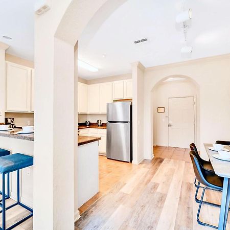 אורלנדו Luxury 2Br Condo - Pool & Hot Tub - Near Disney מראה חיצוני תמונה