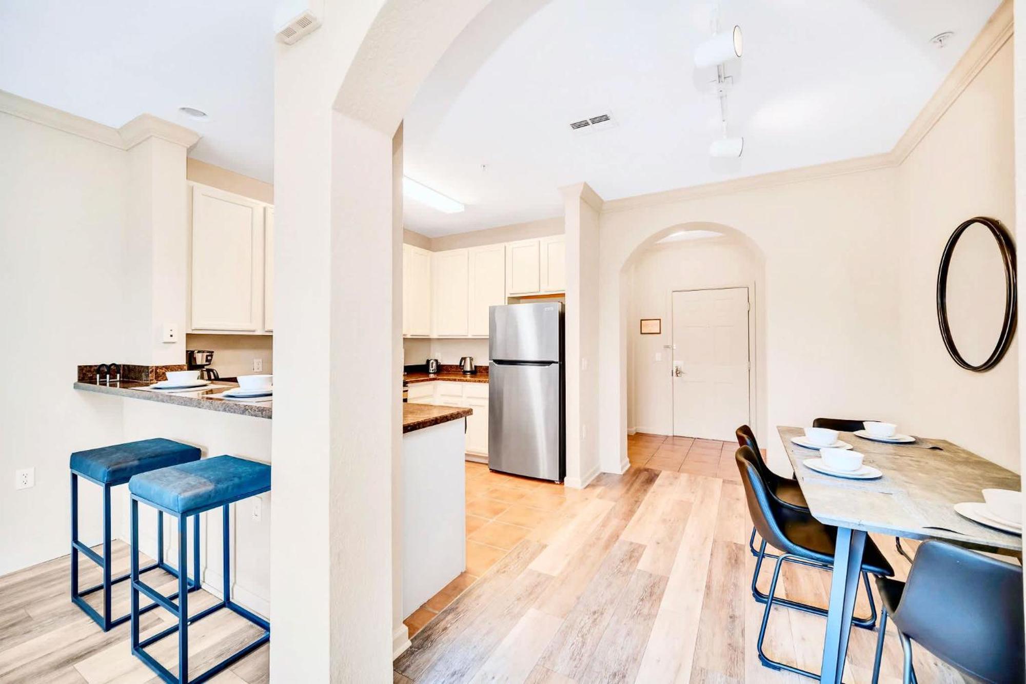 אורלנדו Luxury 2Br Condo - Pool & Hot Tub - Near Disney מראה חיצוני תמונה