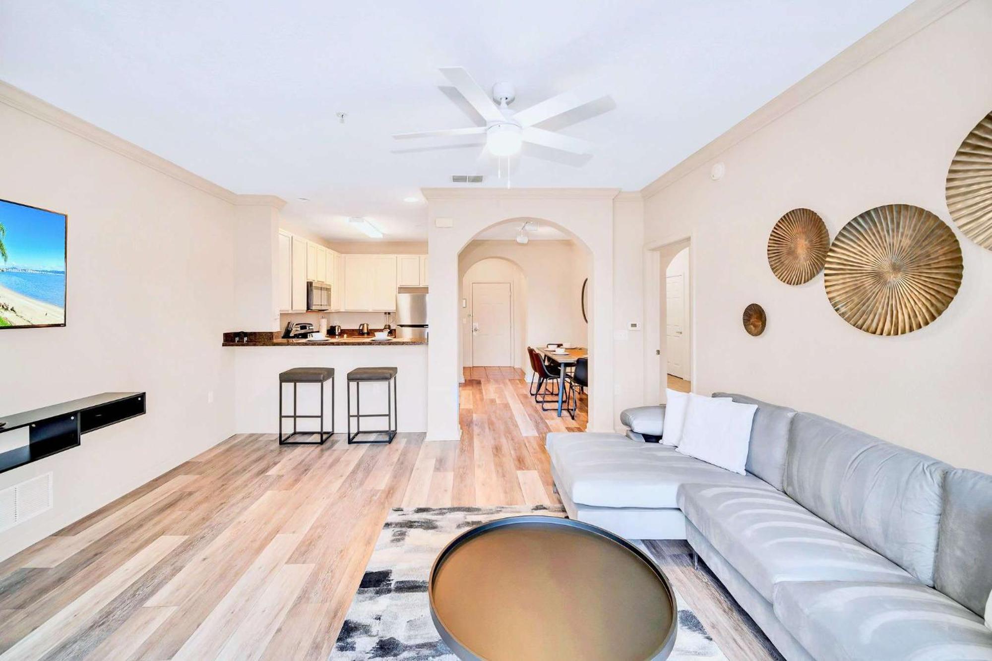 אורלנדו Luxury 2Br Condo - Pool & Hot Tub - Near Disney מראה חיצוני תמונה