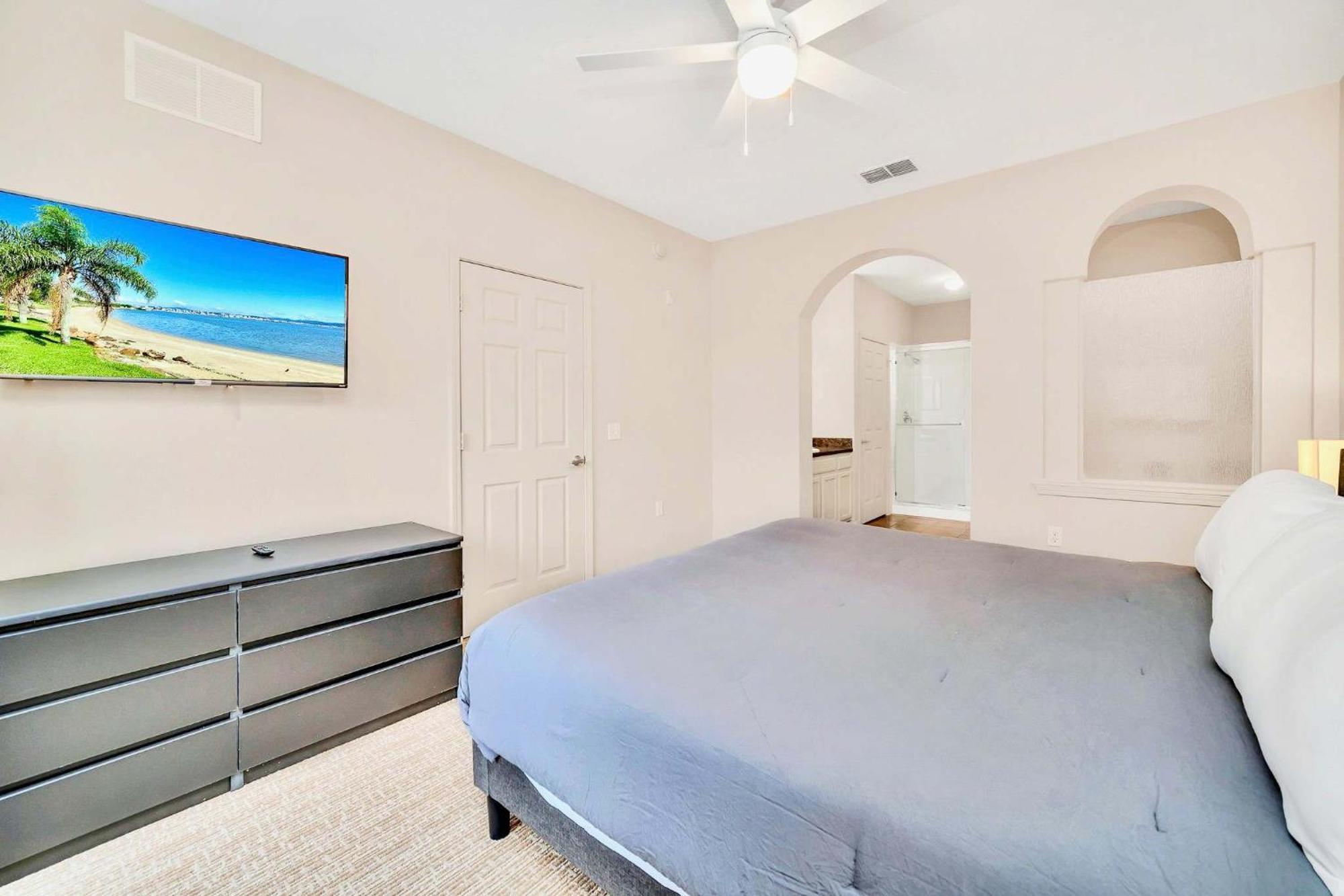 אורלנדו Luxury 2Br Condo - Pool & Hot Tub - Near Disney מראה חיצוני תמונה