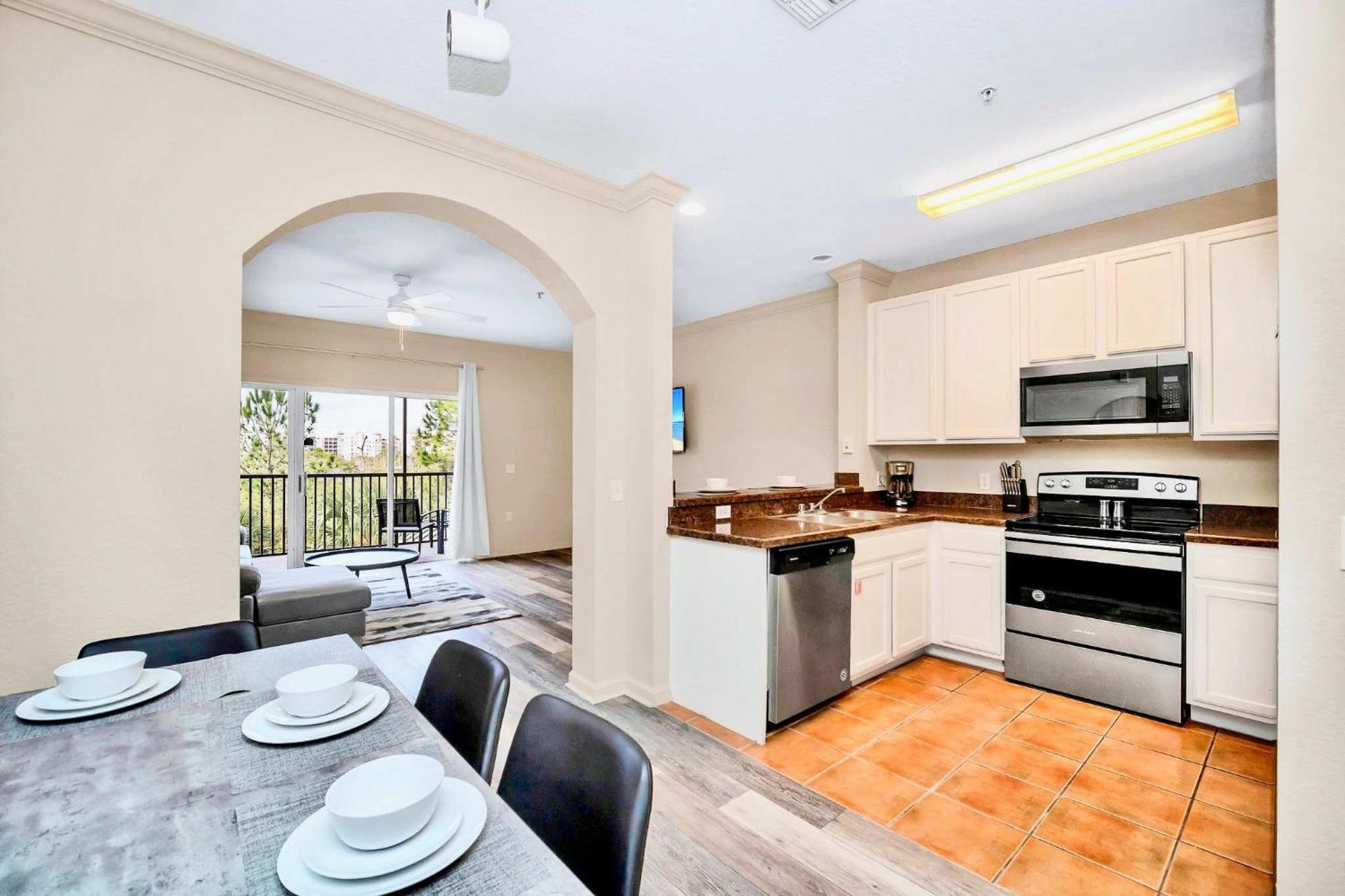 אורלנדו Luxury 2Br Condo - Pool & Hot Tub - Near Disney מראה חיצוני תמונה